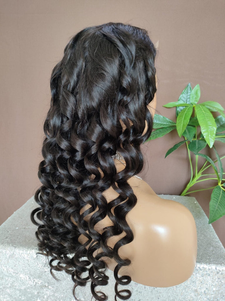 Glueless Loose Wave 4×4 Lace Closure Wig – 100% Human Hair | Soft, Bouncy Waves